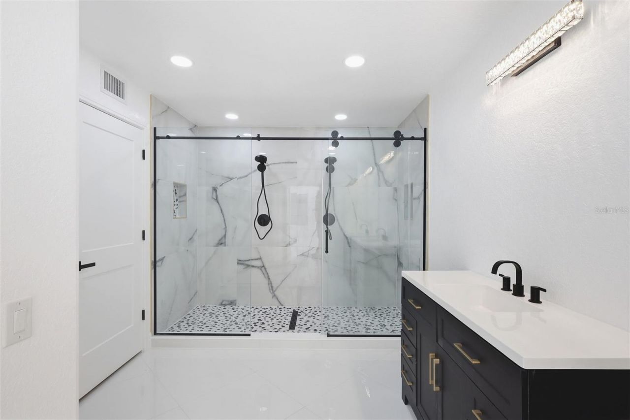 3904 Woodsfield Court , Orlando, FL 32822 Photo