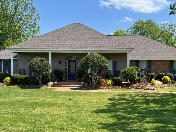 1100 Green Gable Place, Terry, MS 39170