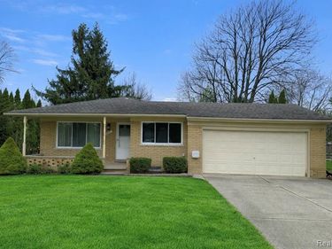 2235 Chesley Drive, Sterling Heights, MI 48310
