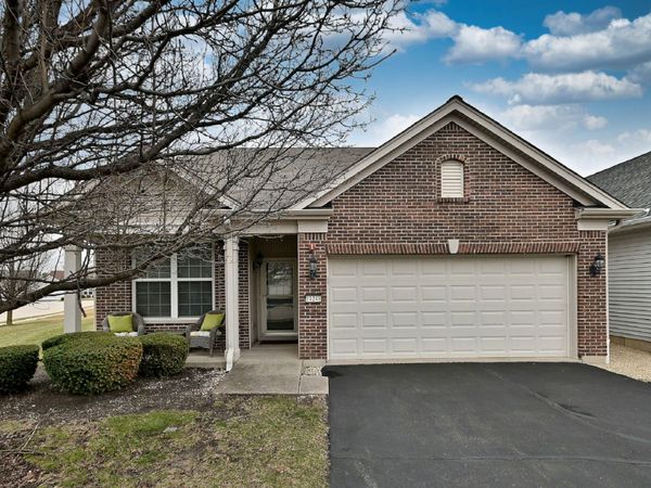 14248 Newport Circle , Huntley, IL 60142