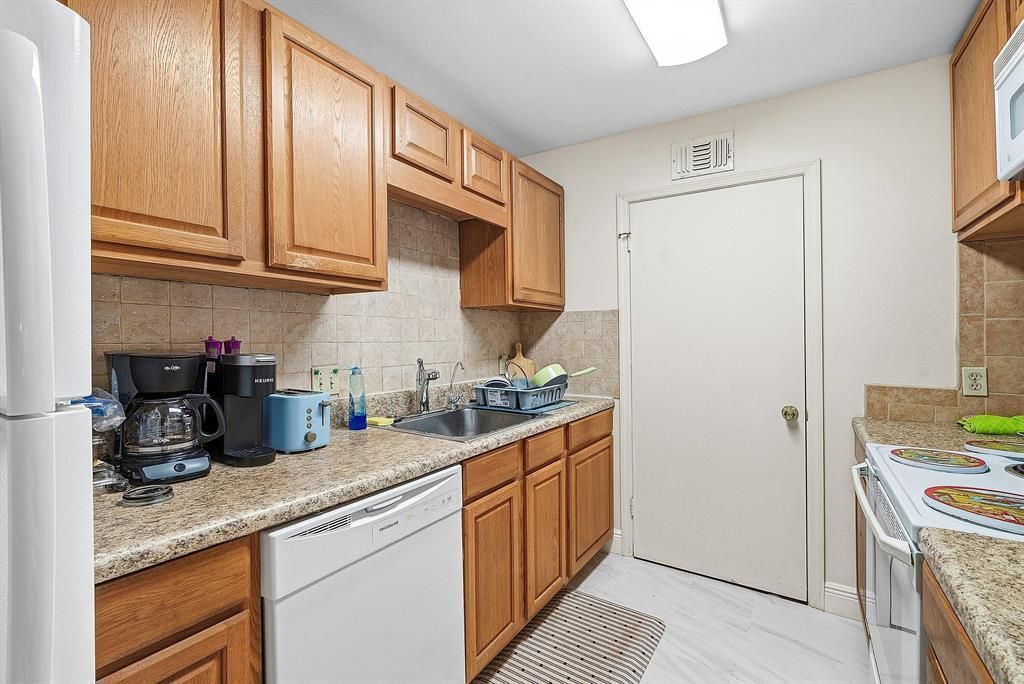 2319 N Congress Avenue, Boynton Beach, FL 33426 Photo