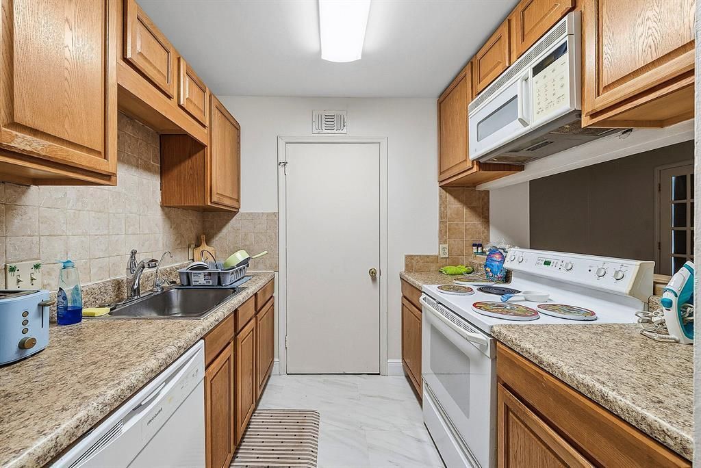 2319 N Congress Avenue, Boynton Beach, FL 33426 Photo