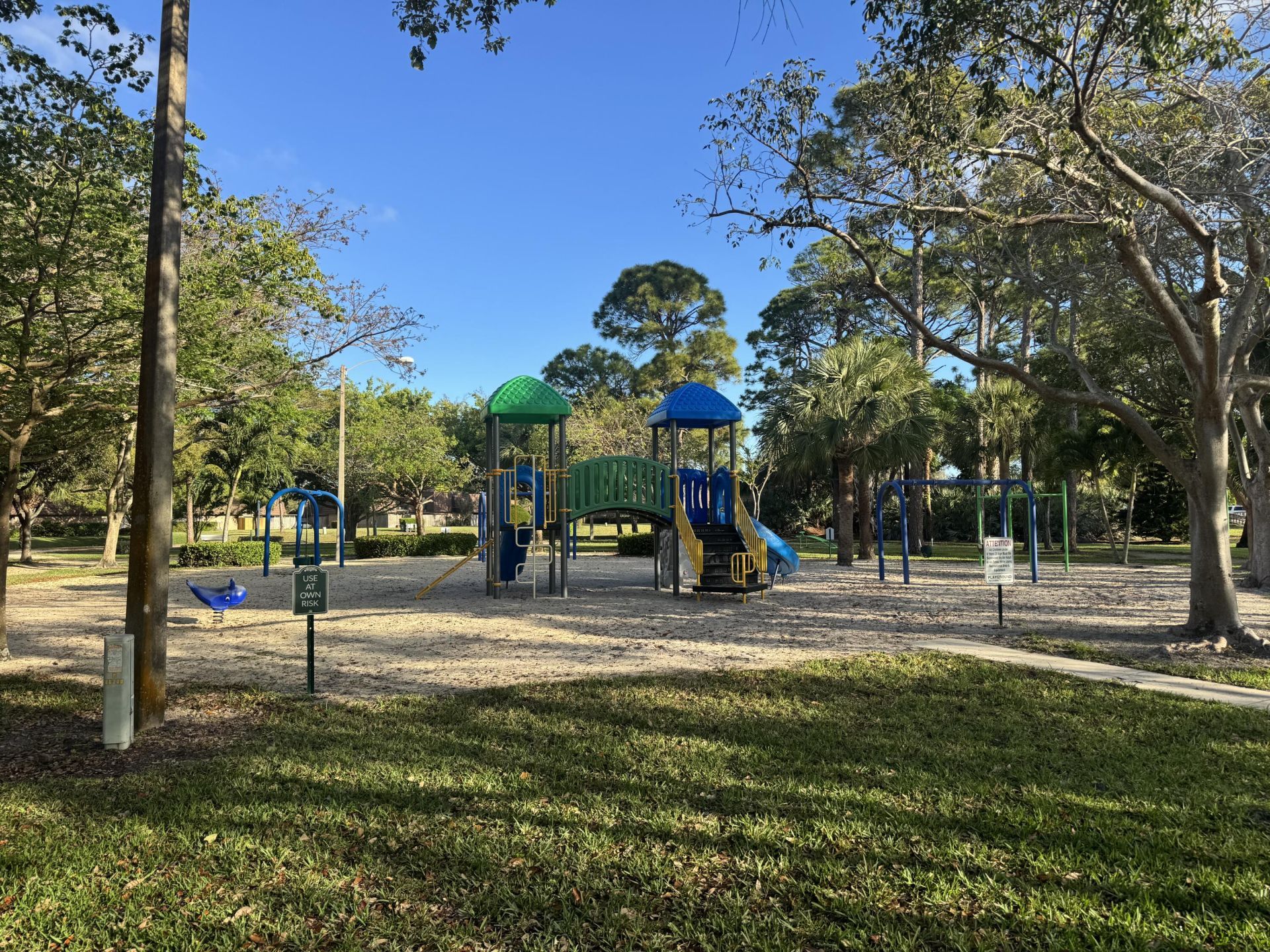 219 2nd Lane, Palm Beach Gardens, FL 33418 Photo