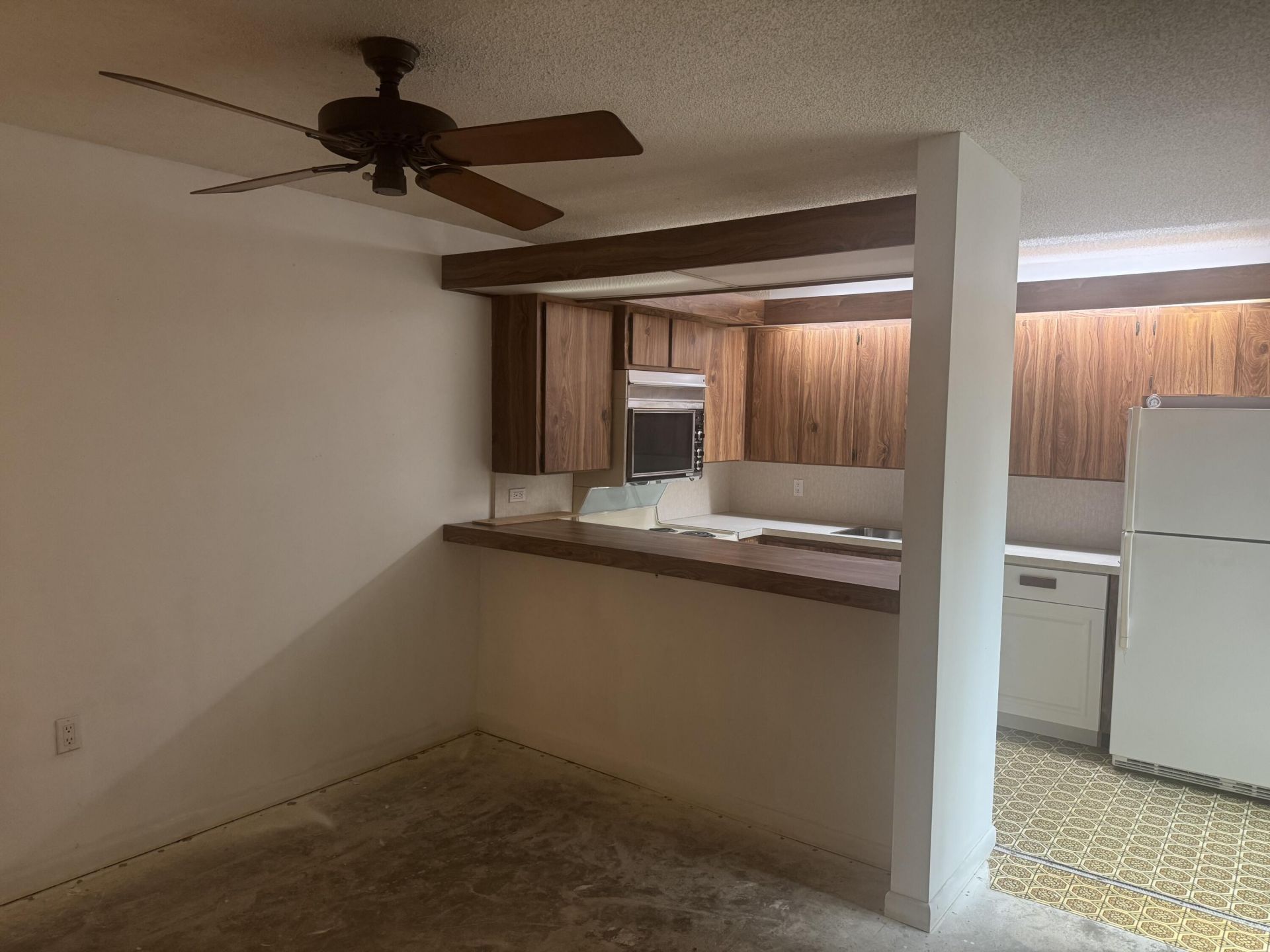 219 2nd Lane, Palm Beach Gardens, FL 33418 Photo