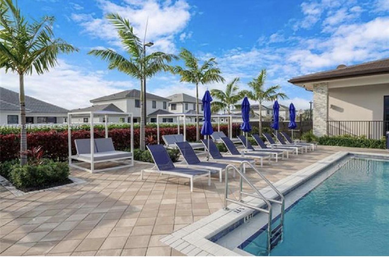 17325 SW 41 Street, Miramar, FL 33029 Photo