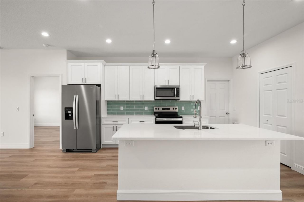 136 11th Avenue , Osteen, FL 32764 Photo