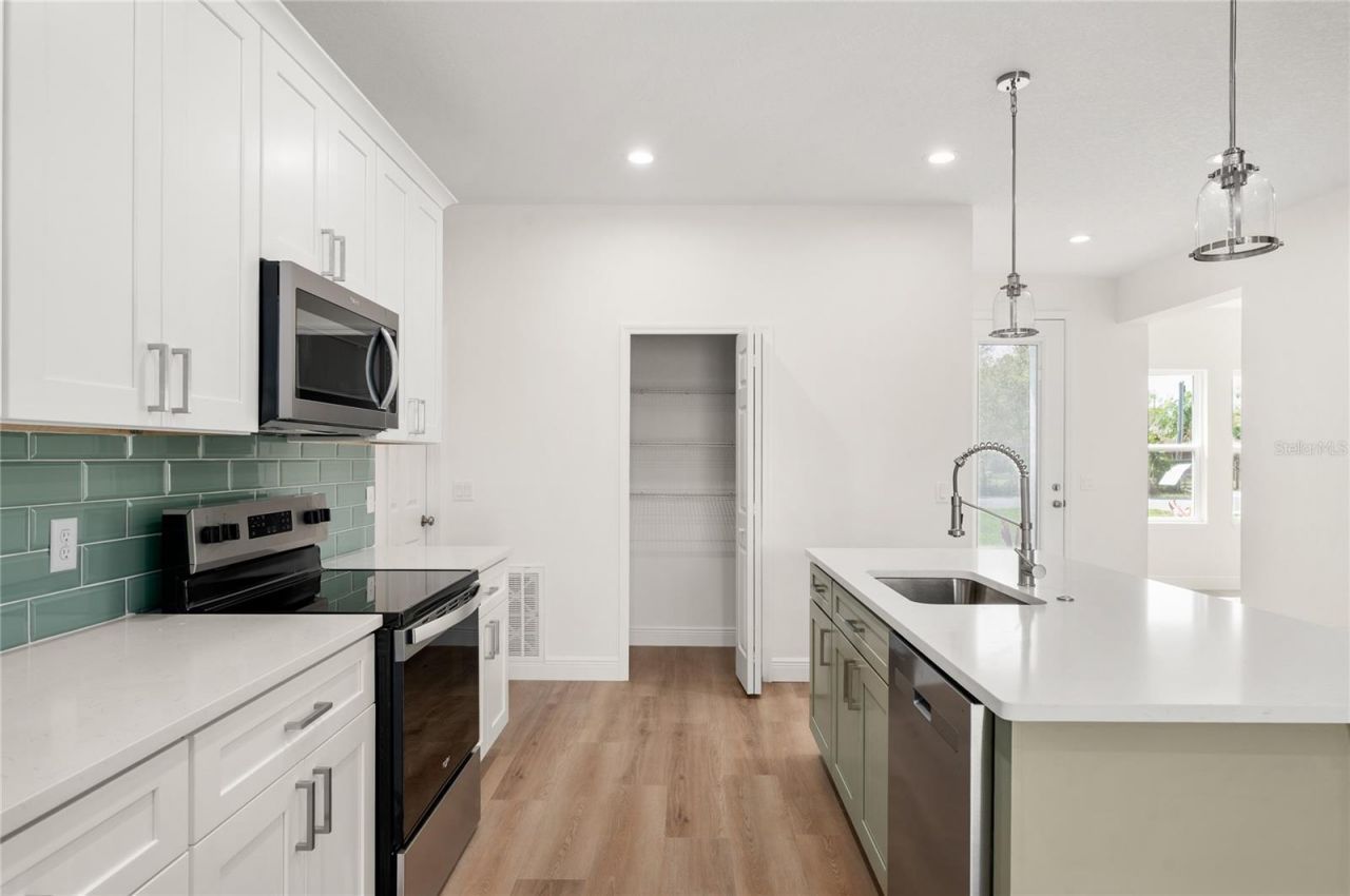 136 11th Avenue , Osteen, FL 32764 Photo