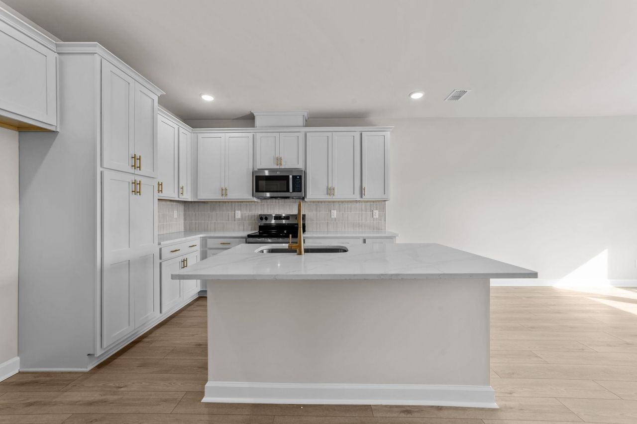 738 Ebb Tide Rd. Photo 8