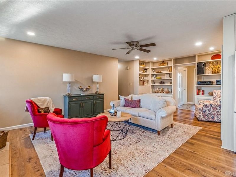 610 W Alex Bell Road, Washington Township, OH 45459 Photo 11