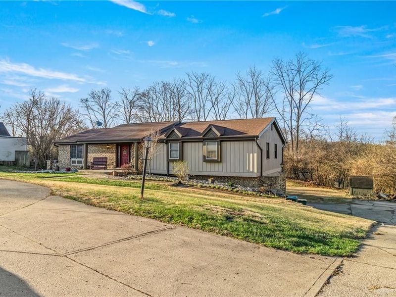 610 W Alex Bell Road, Washington Township, OH 45459 Photo 3