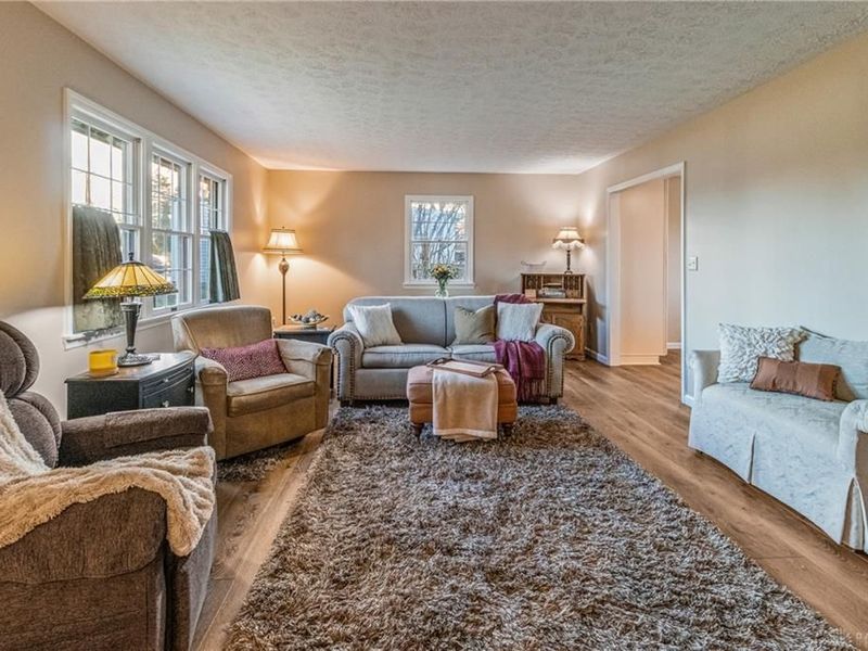 610 W Alex Bell Road, Washington Township, OH 45459 Photo 4