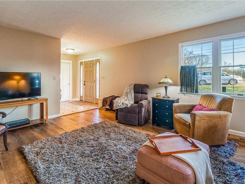 610 W Alex Bell Road, Washington Township, OH 45459 Photo 5