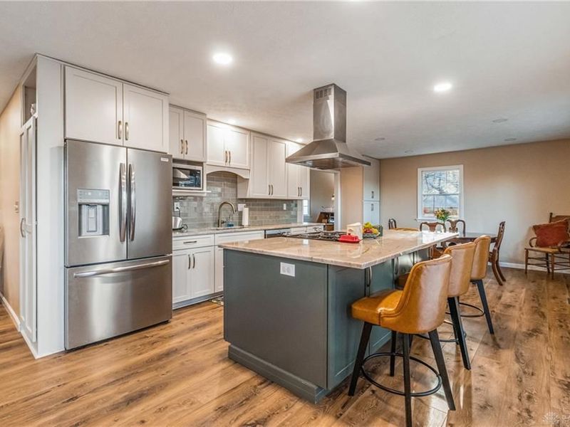 610 W Alex Bell Road, Washington Township, OH 45459 Photo 9