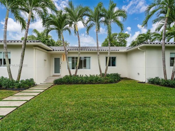 500 NE 51st St , Miami, FL 33137