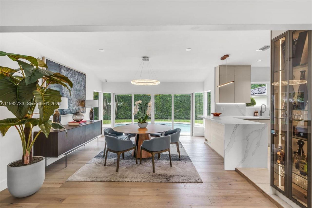 500 NE 51st St , Miami, FL 33137 Photo