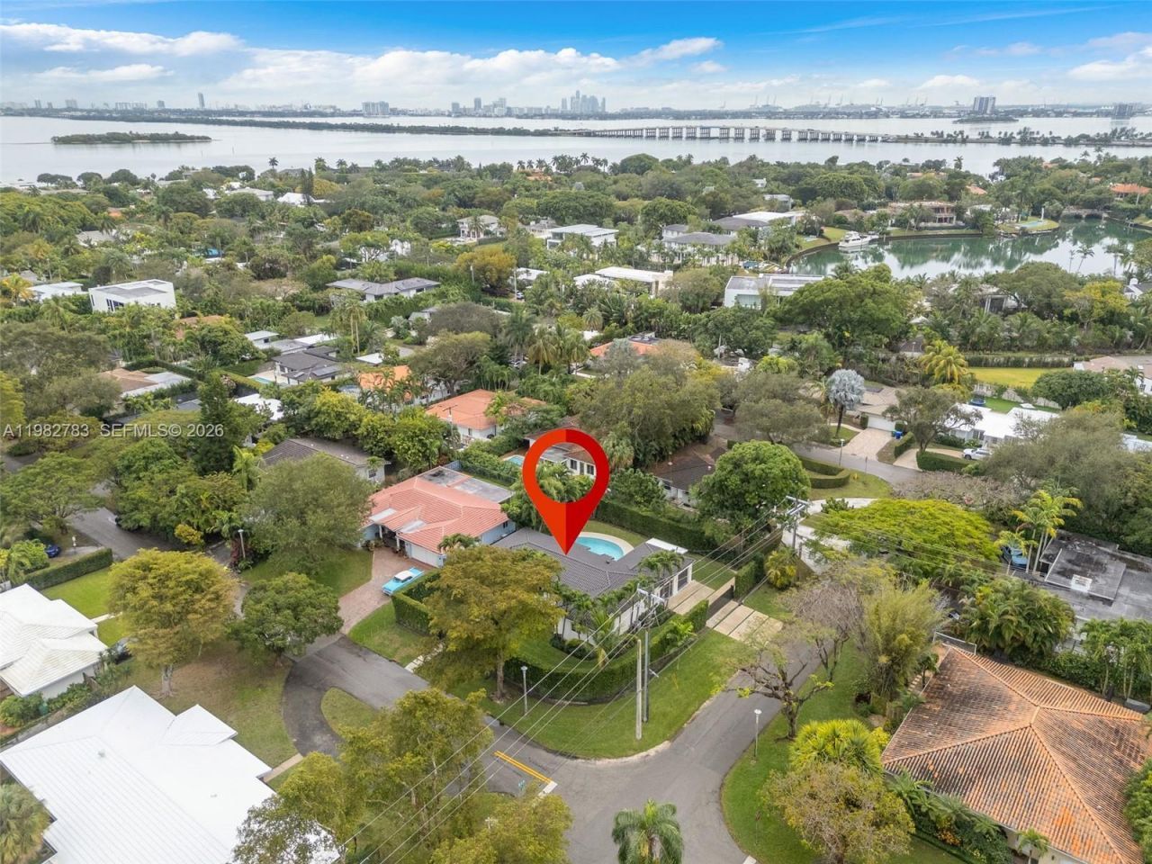 500 NE 51st St , Miami, FL 33137 Photo