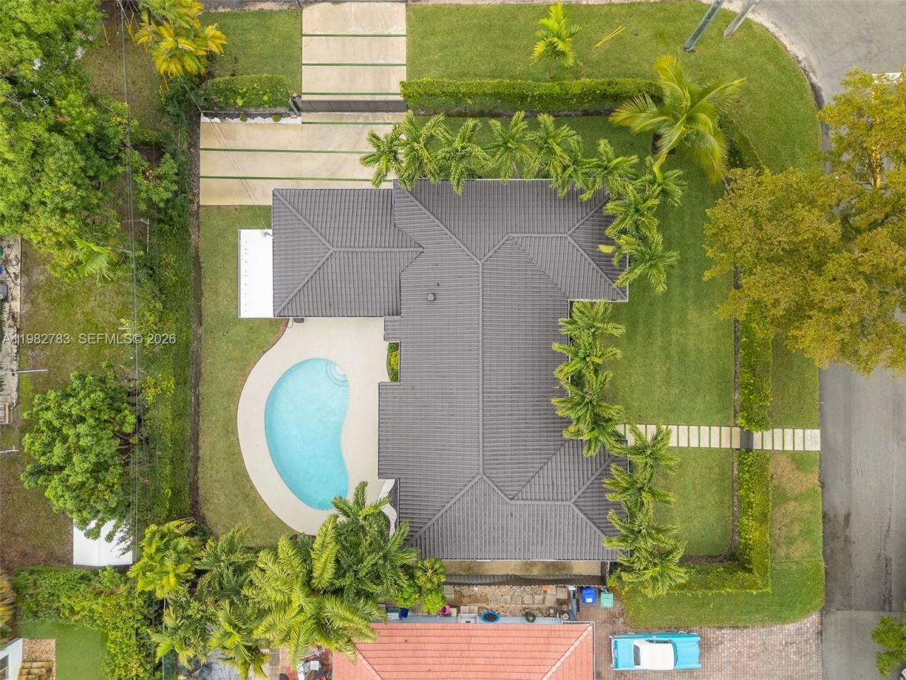 500 NE 51st St , Miami, FL 33137 Photo