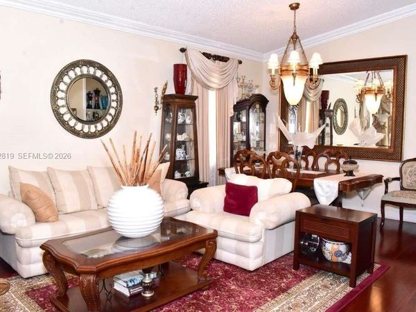 16319 SW 11th St , Pembroke Pines, FL 33027