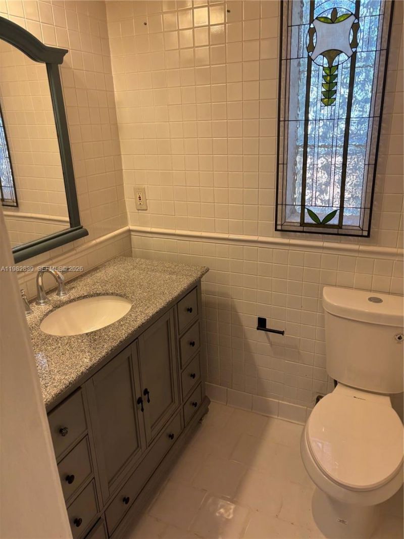 729 NE 2nd Ct, Hallandale Beach, FL 33009 Photo