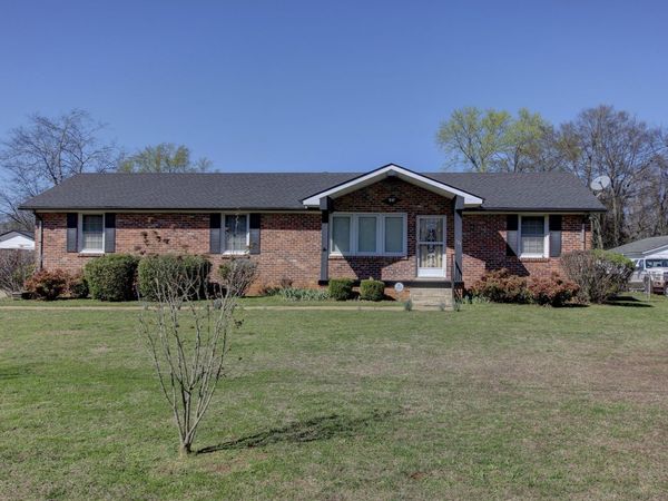 125 Vaughn St , La Vergne, TN 37086