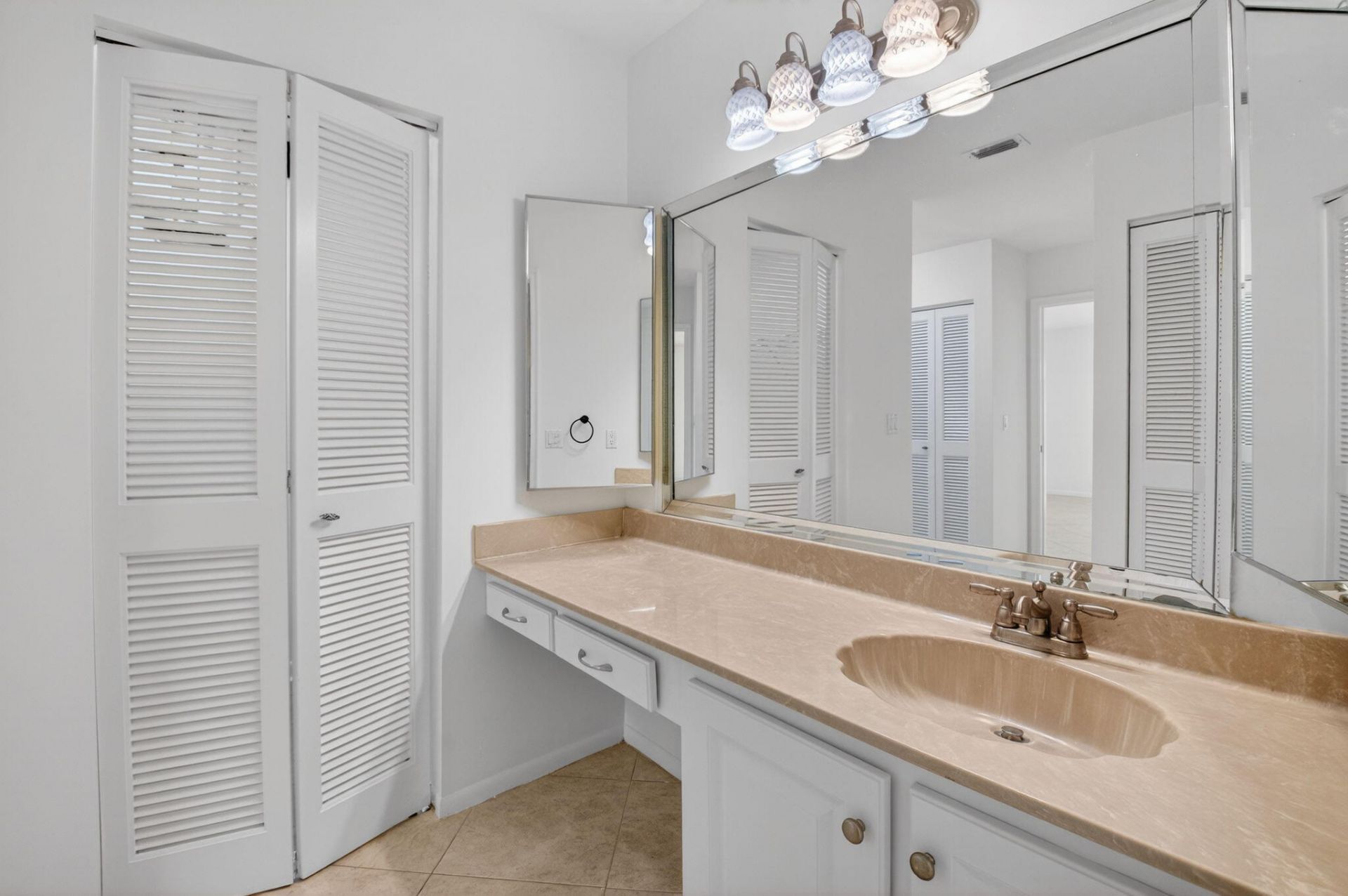 21691 Cypress Road, Unit 16b, Boca Raton, FL 33433 Photo