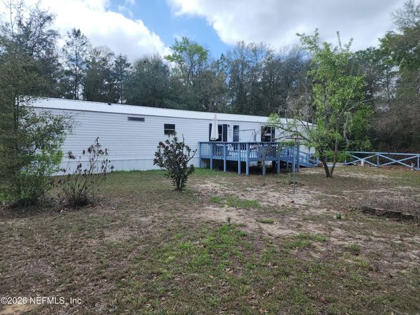 231 LAKEVIEW Court, Interlachen, FL 32148