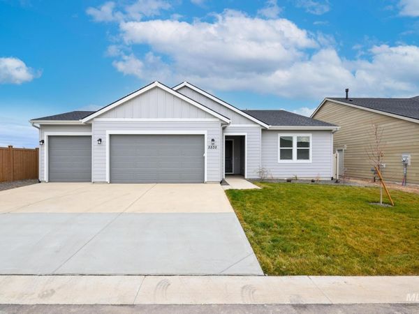 893 W Bay St, Middleton, ID 83644