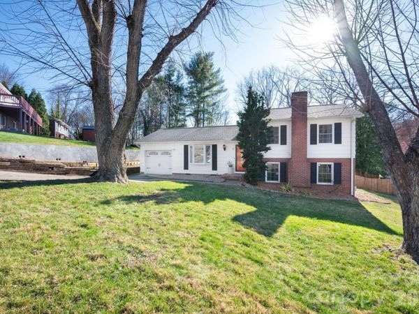 14 Lynwood Circle, Asheville, NC 28806