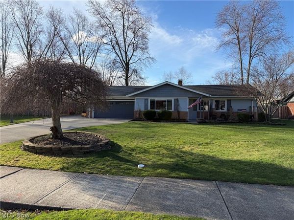 28575 Holly Drive, North Olmsted, OH 44070