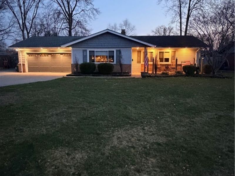 28575 Holly Drive, North Olmsted, OH 44070 Photo 2