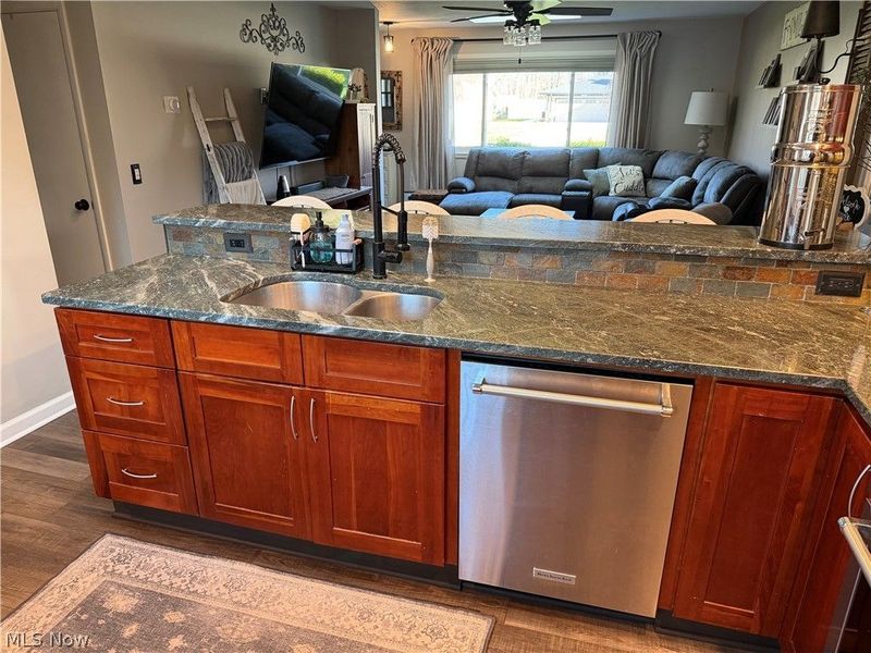 28575 Holly Drive, North Olmsted, OH 44070 Photo 7