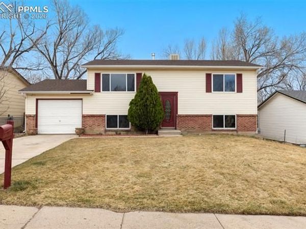 3465 Bridgewood Lane, Colorado Springs, CO 80910