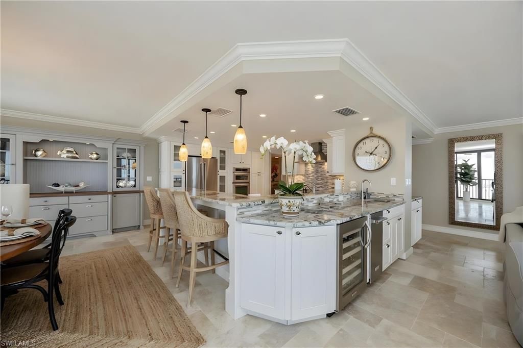 9653 Gulf Shore Dr, Unit 903, Naples, FL 34108 Photo