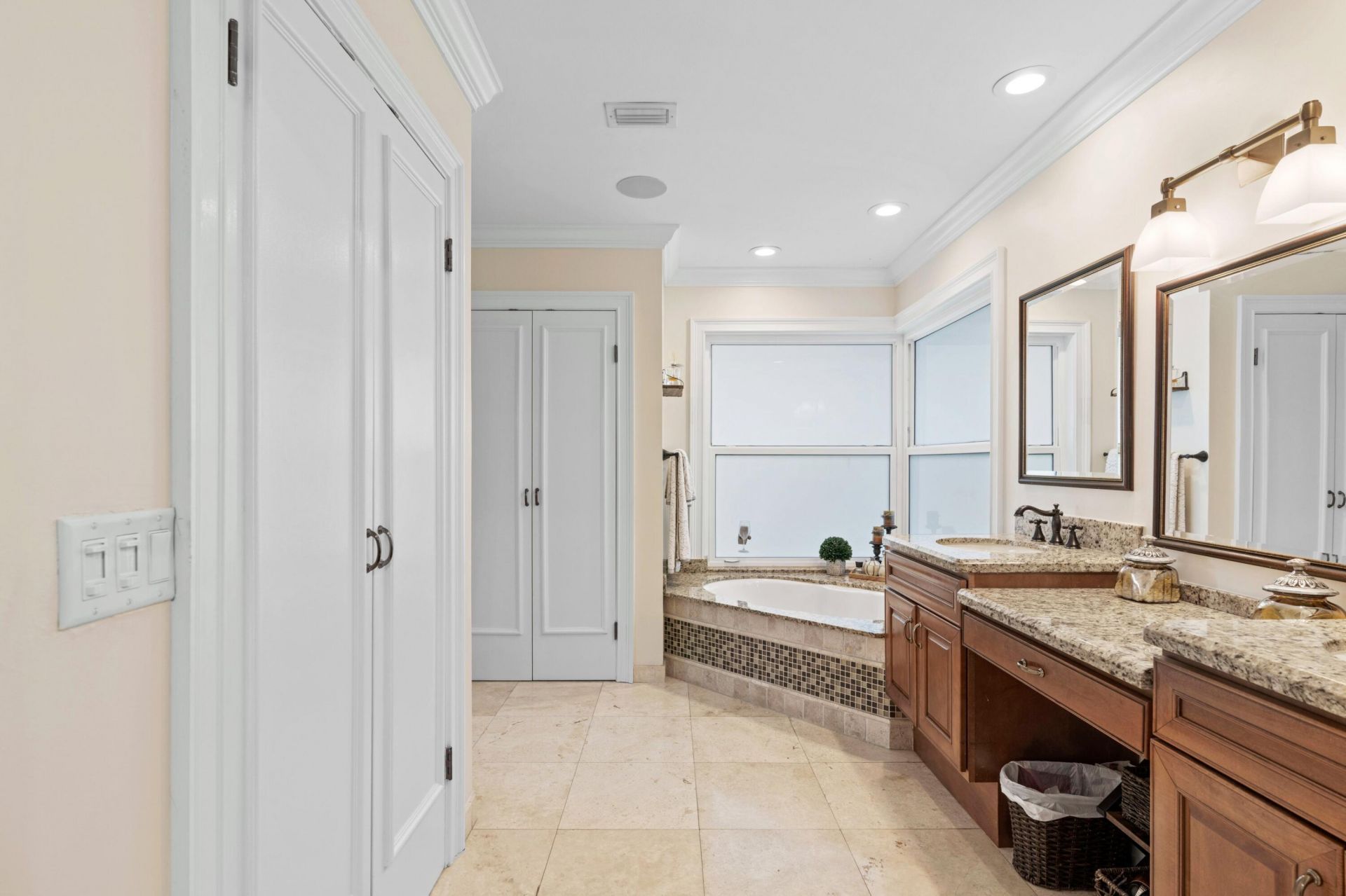 551 Kingsbury Terrace, Wellington, FL 33414 Photo