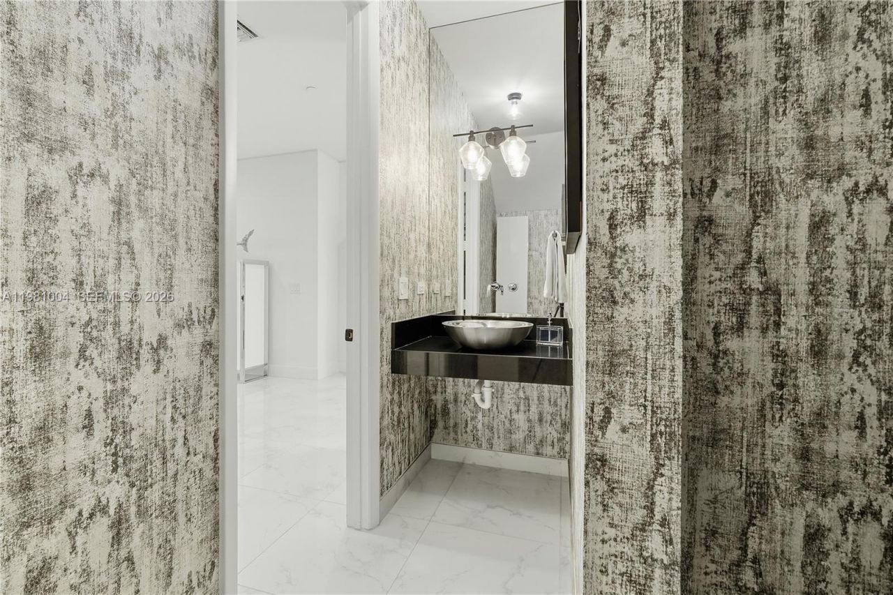 606 NE 14th Ave, Fort Lauderdale, FL 33304 Photo