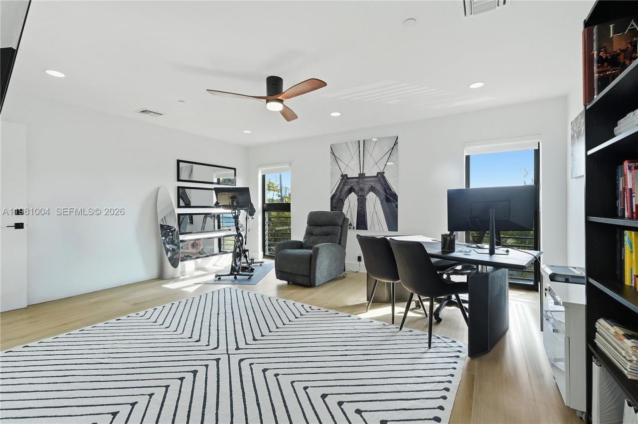 606 NE 14th Ave, Fort Lauderdale, FL 33304 Photo