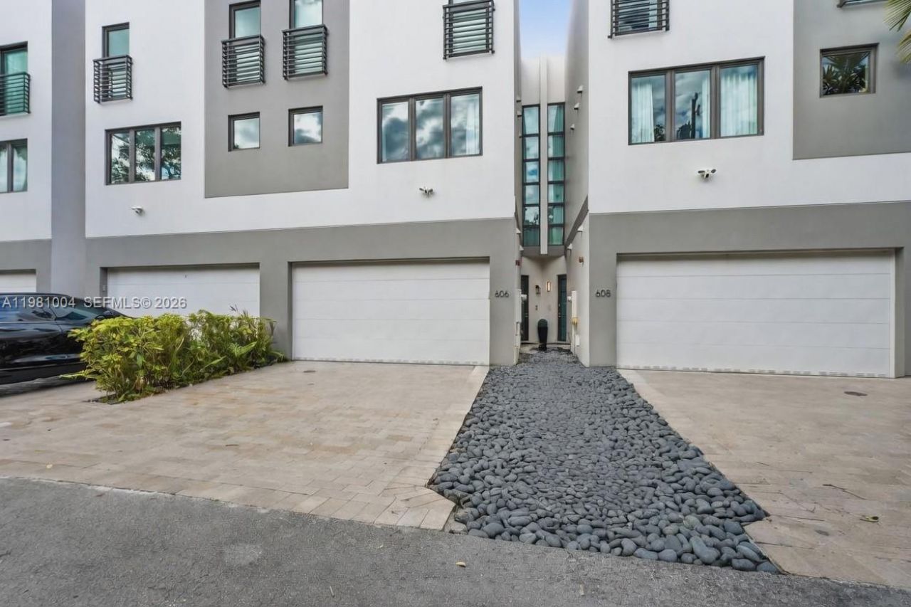 606 NE 14th Ave, Fort Lauderdale, FL 33304 Photo