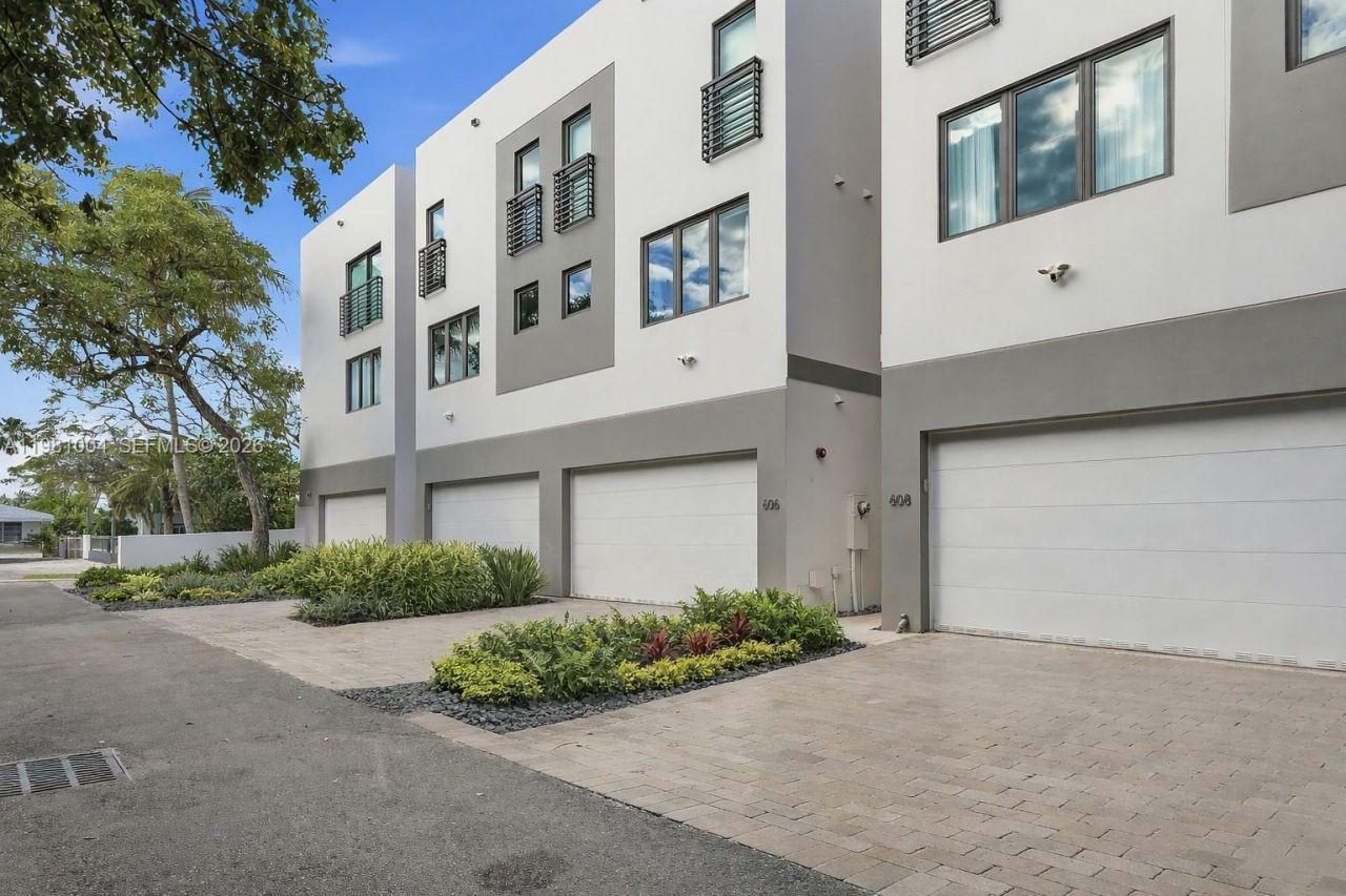 606 NE 14th Ave, Fort Lauderdale, FL 33304 Photo