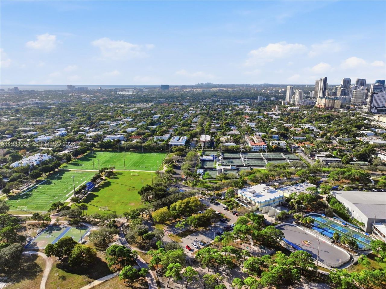 606 NE 14th Ave, Fort Lauderdale, FL 33304 Photo