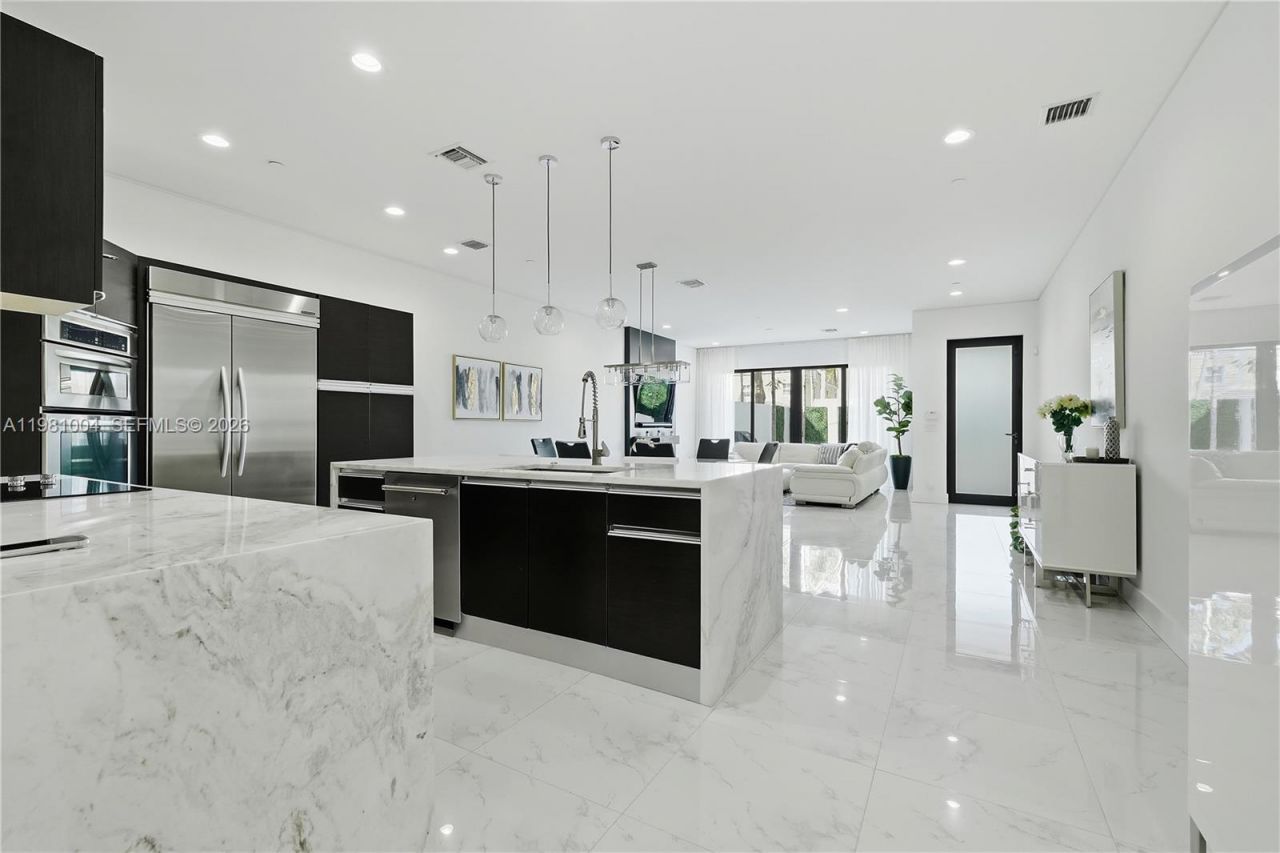 606 NE 14th Ave, Fort Lauderdale, FL 33304 Photo