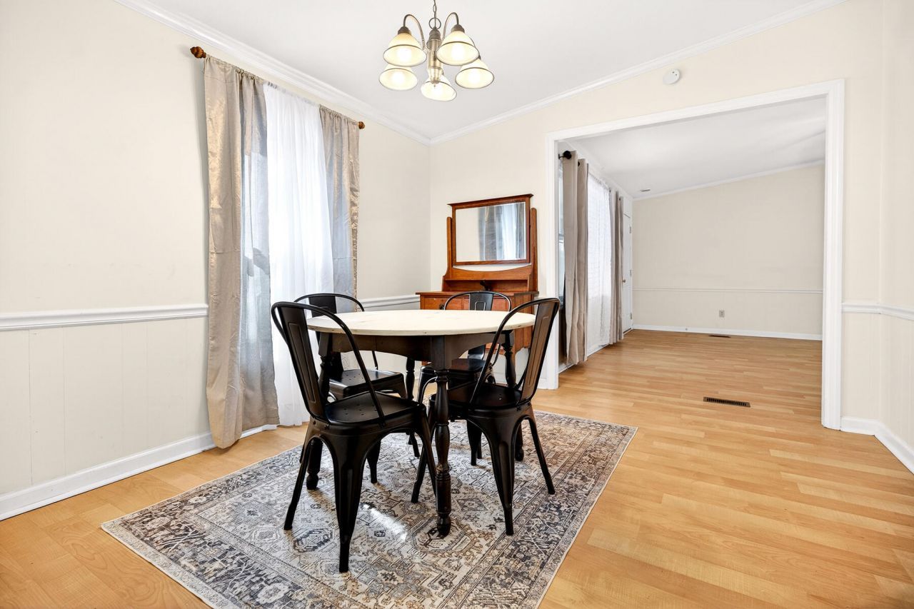 1223 Benton Road Photo 16