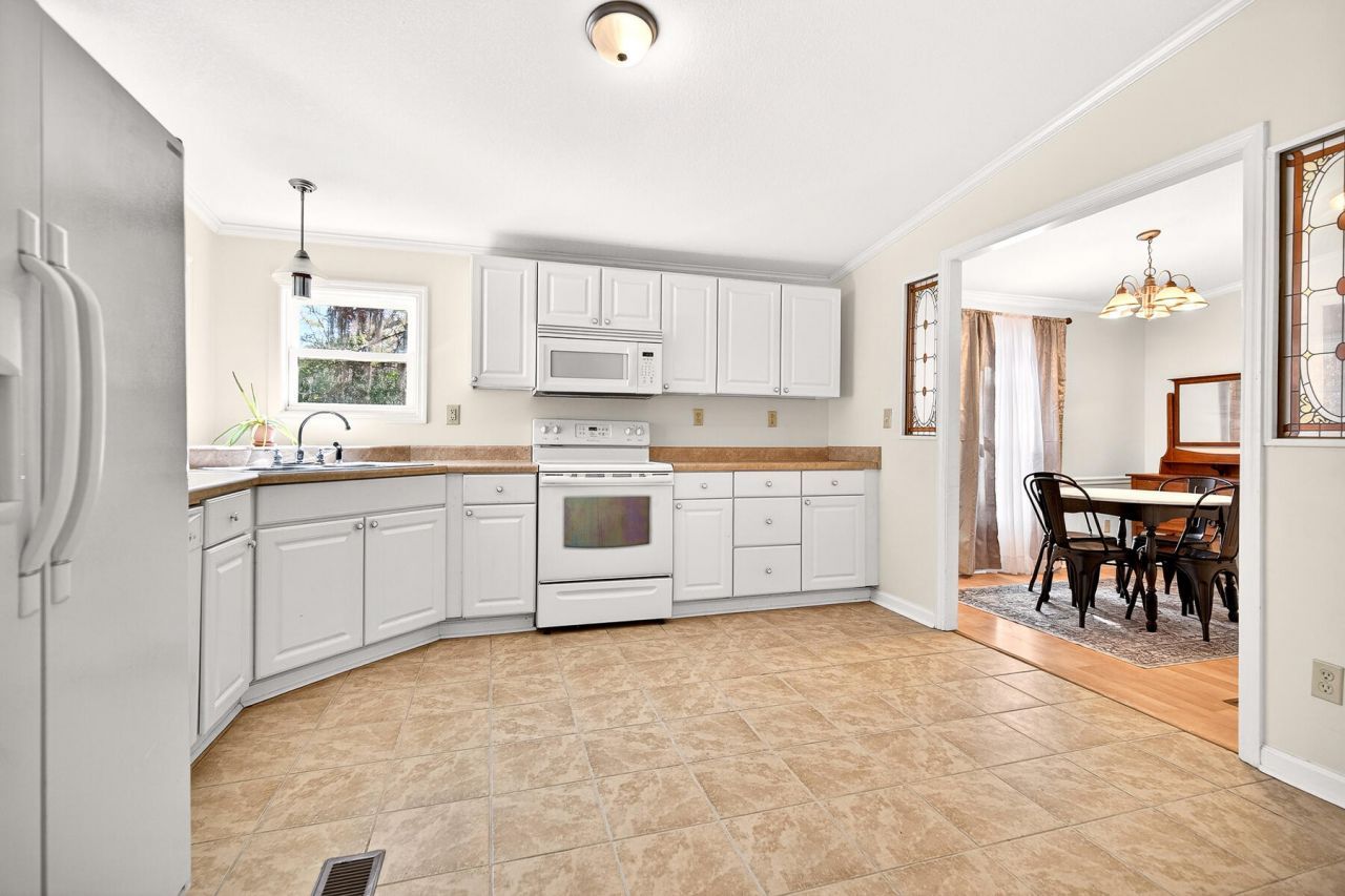 1223 Benton Road Photo 19