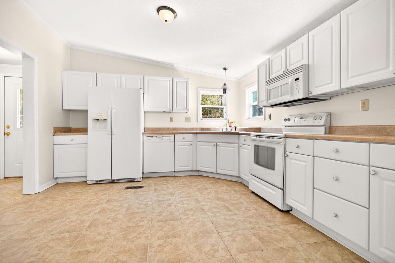 1223 Benton Road Photo 20