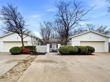 3215 Las Vegas Trail, Fort Worth, TX 76116