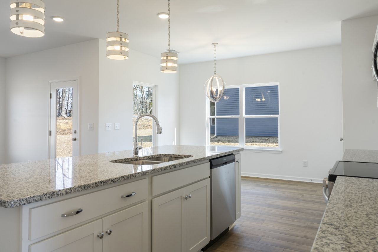 869 Ridgefield Way , Clarksville, TN 37042 Main Photo