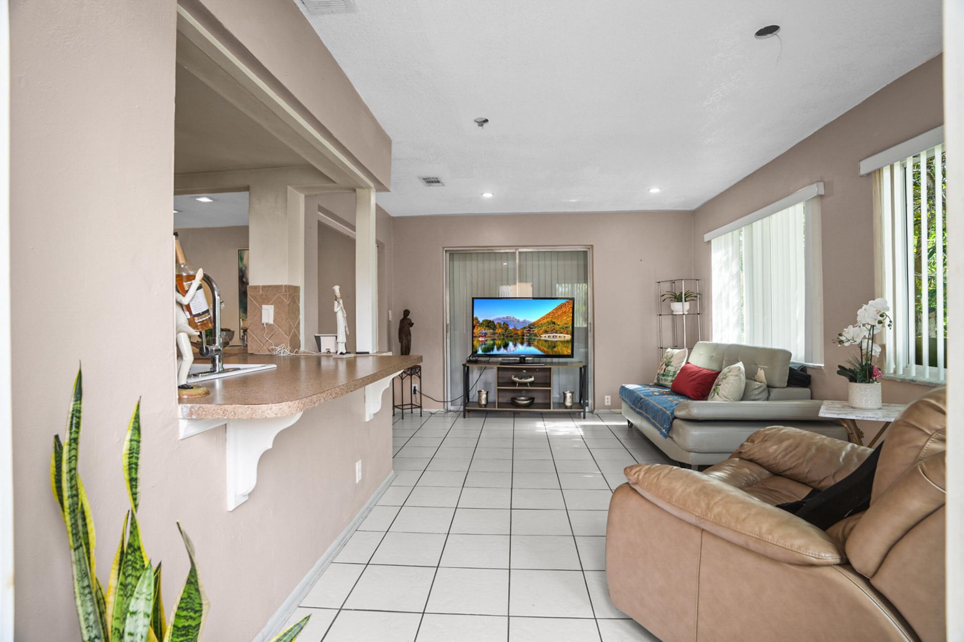 4708 NW 49th Drive, Tamarac, FL 33319 Photo