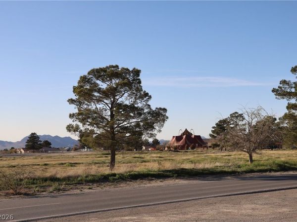 3016 Mount Charleston Drive, Pahrump, NV 89048