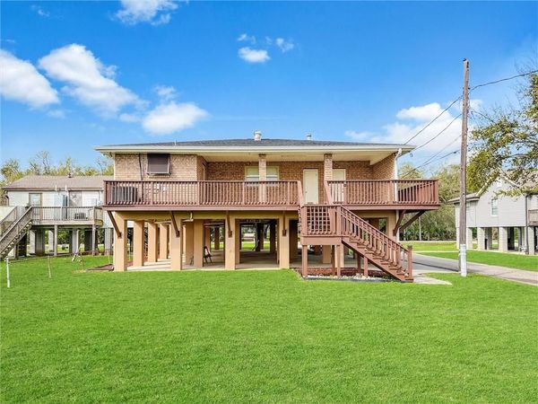 2731 PRIVATEER Boulevard , Barataria, LA 70036