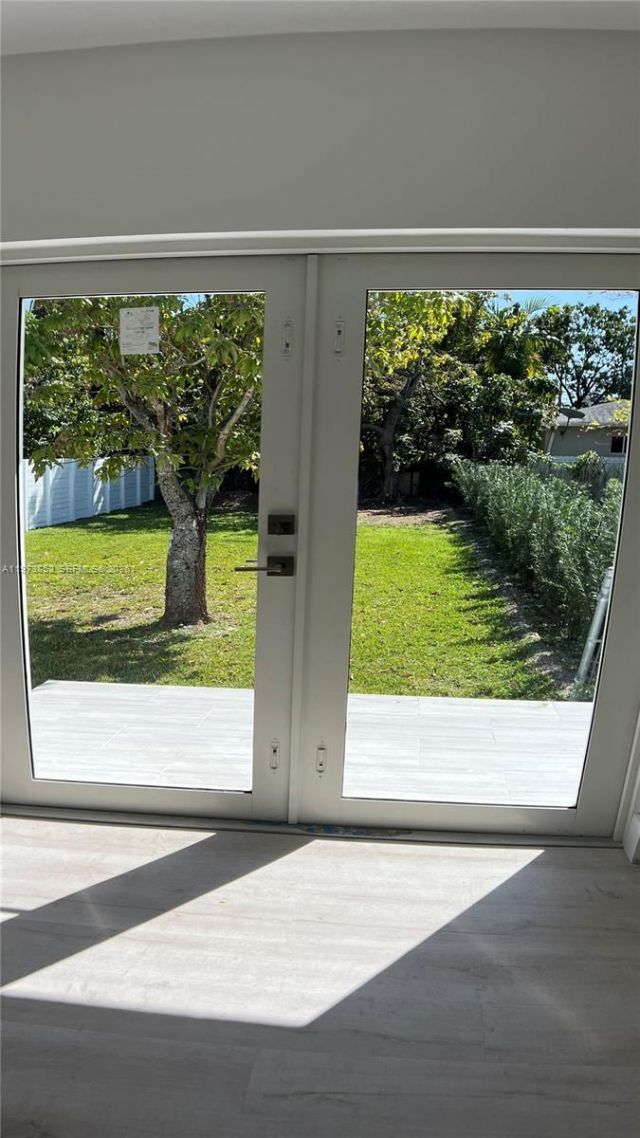 2800 SW 25th St , Unit 1, Miami, FL 33133 Photo