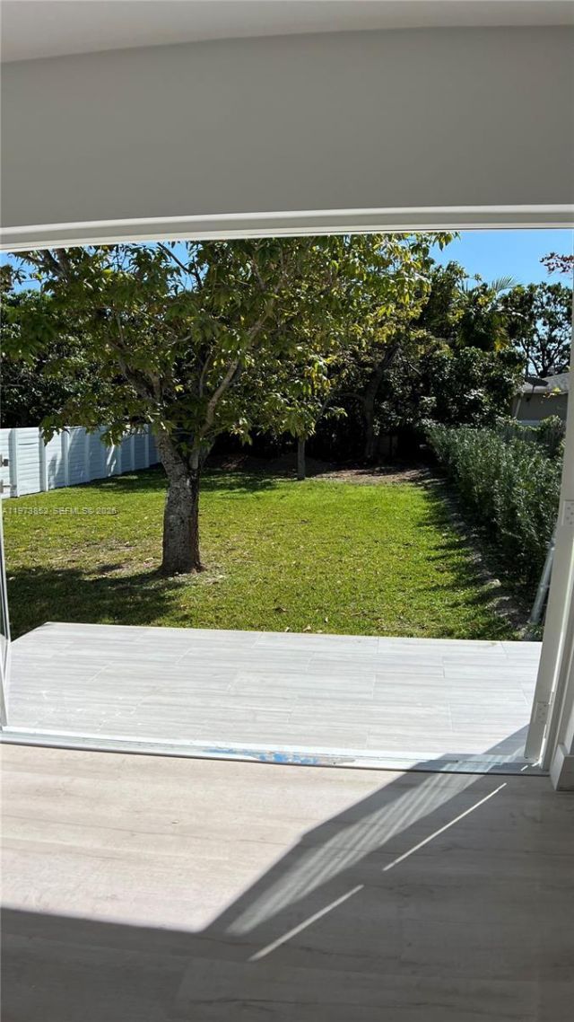 2800 SW 25th St , Unit 1, Miami, FL 33133 Photo